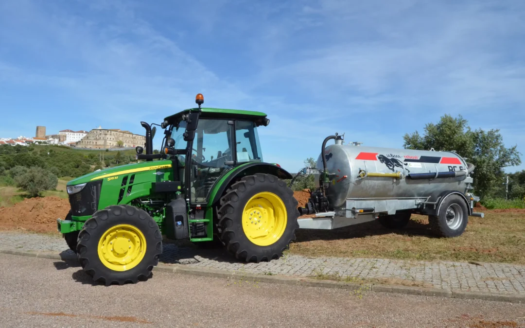 Município dispõe de um novo Trator Agrícola